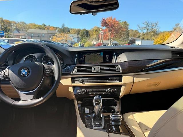 Photo of 2016 Blue Metallic BMW 528