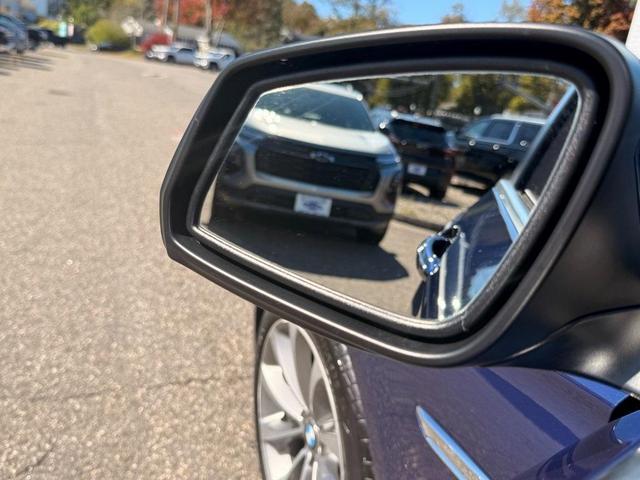 Photo of 2016 Blue Metallic BMW 528