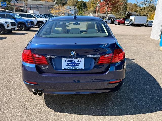Photo of 2016 Blue Metallic BMW 528