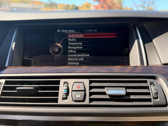 Photo of 2016 Blue Metallic BMW 528