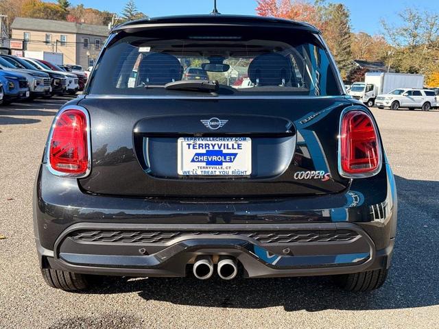 Photo of 2023 Midnight Black MINI Hardtop