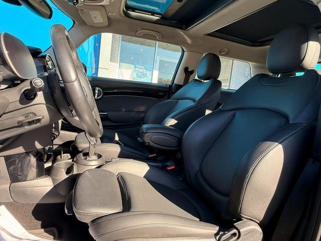 Photo of 2023 Midnight Black MINI Hardtop