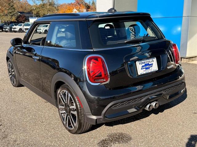 Photo of 2023 Midnight Black MINI Hardtop