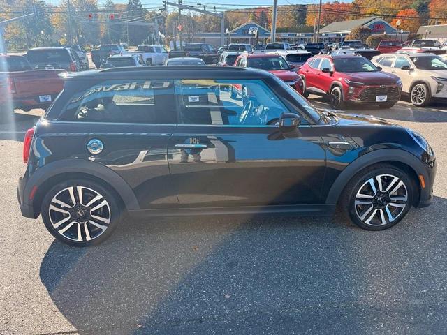 Photo of 2023 Midnight Black MINI Hardtop