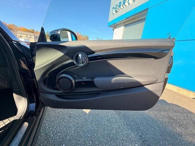 Photo of 2023 Midnight Black MINI Hardtop