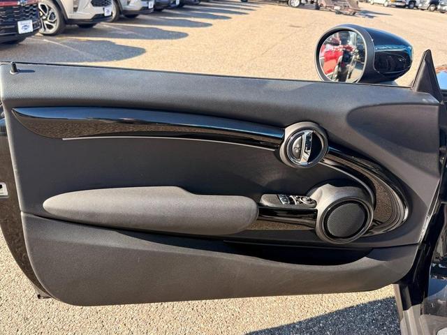 Photo of 2023 Midnight Black MINI Hardtop