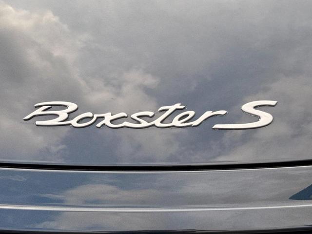 Photo of 2004 Atlas Gray Metallic Porsche Boxster