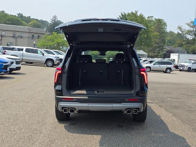 Photo of 2026 Mosaic Black Metallic Chevrolet Traverse
