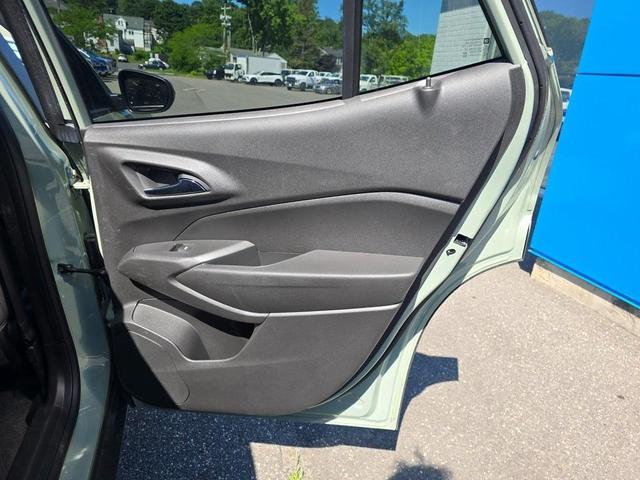Photo of 2024 Green Chevrolet Trax