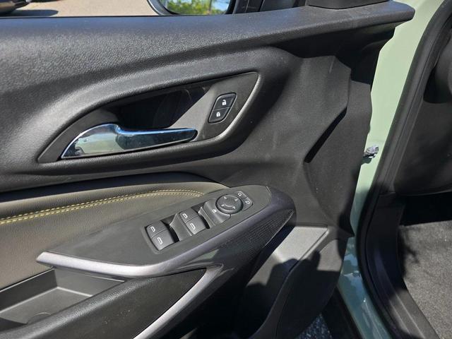 Photo of 2024 Green Chevrolet Trax