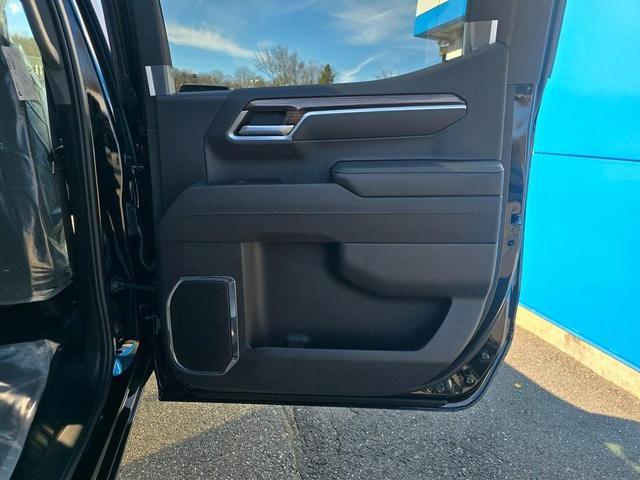 Photo of 2025 Black Chevrolet Silverado 1500