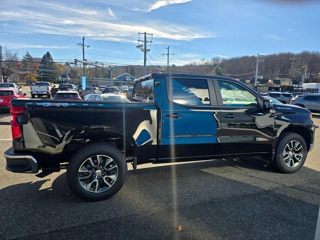 Photo of 2025 Black Chevrolet Silverado 1500