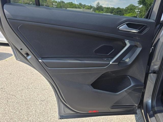 Photo of 2020 Platinum Gray Metallic Volkswagen Tiguan
