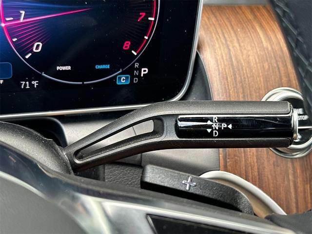 Photo of 2025 Black Mercedes-Benz GLC 300