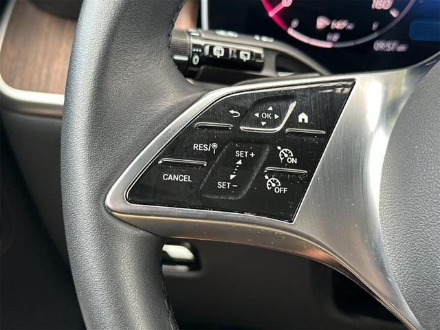 Photo of 2025 Black Mercedes-Benz GLC 300