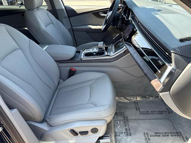 Photo of 2024 Waitomo Blue Metallic Audi Q7