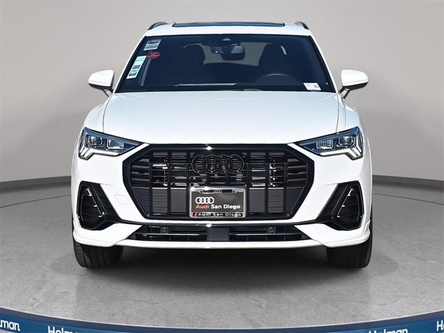 Photo of 2025 Arkona White Audi Q3