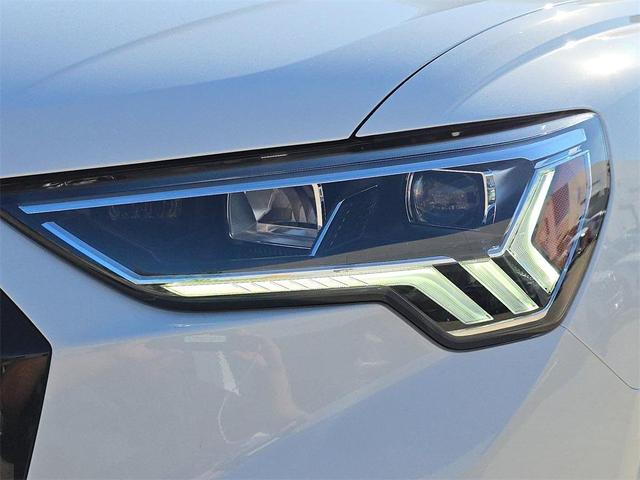 Photo of 2025 Arkona White Audi Q3