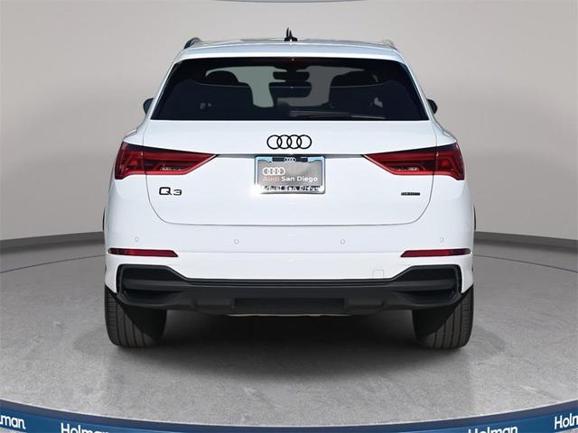 Photo of 2025 Arkona White Audi Q3