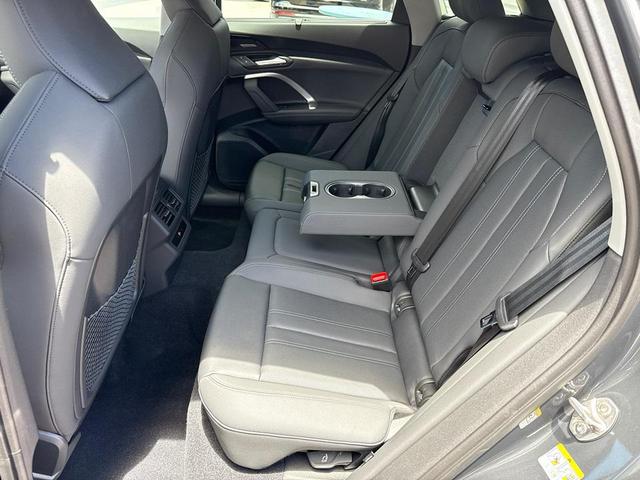 Photo of 2025 Tambora Gray Metallic Audi Q5