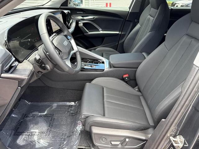 Photo of 2025 Tambora Gray Metallic Audi Q5