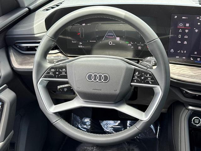 Photo of 2025 Tambora Gray Metallic Audi Q5