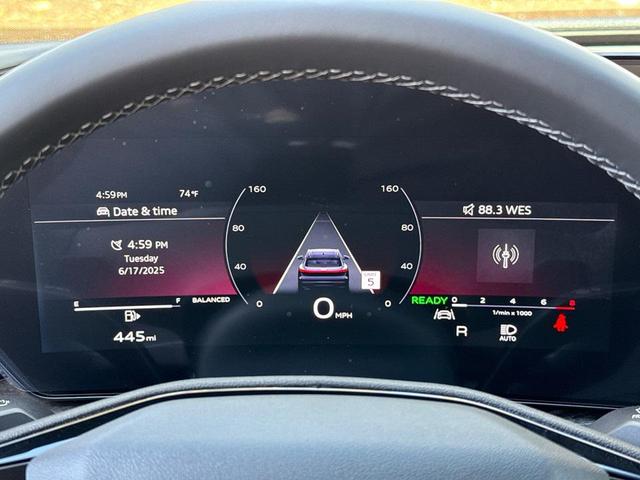 Photo of 2025 Tambora Gray Metallic Audi Q5