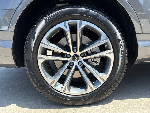 Photo of 2025 Samurai Gray Metallic Audi Q7