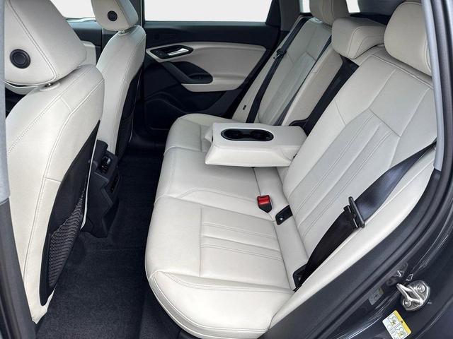 Photo of 2025 Manhattan Gray Metallic Audi Q6 e-tron