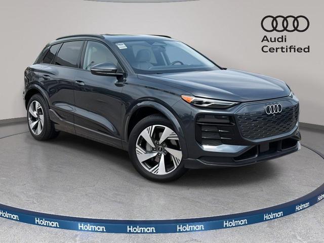 Photo of 2025 Manhattan Gray Metallic Audi Q6 e-tron