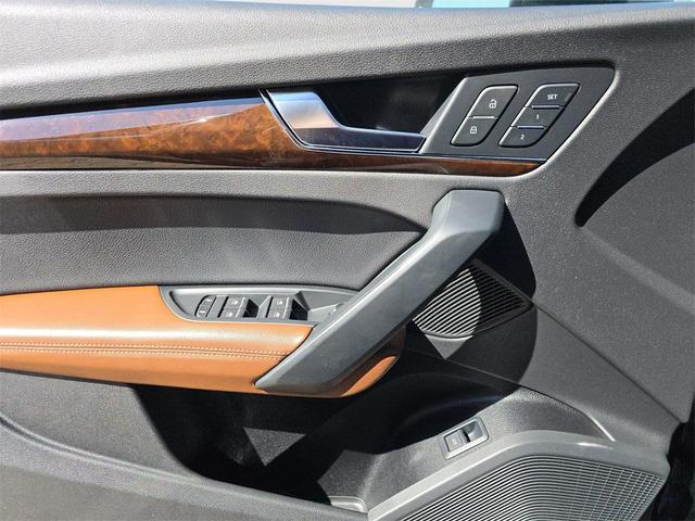 Photo of 2019 Brilliant Black Audi Q5