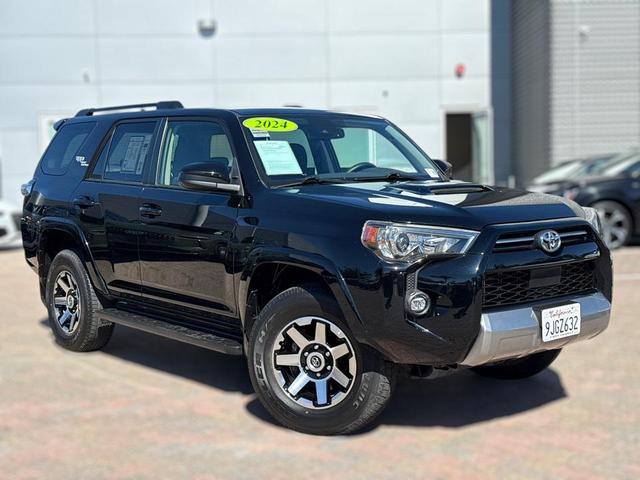 Photo of 2024 Midnight Black Metallic Toyota 4Runner