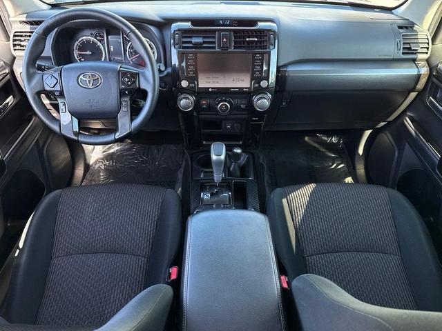 Photo of 2024 Midnight Black Metallic Toyota 4Runner