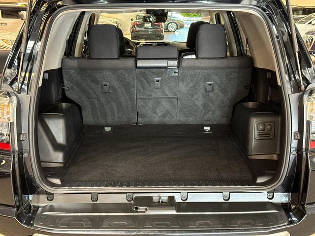 Photo of 2024 Midnight Black Metallic Toyota 4Runner