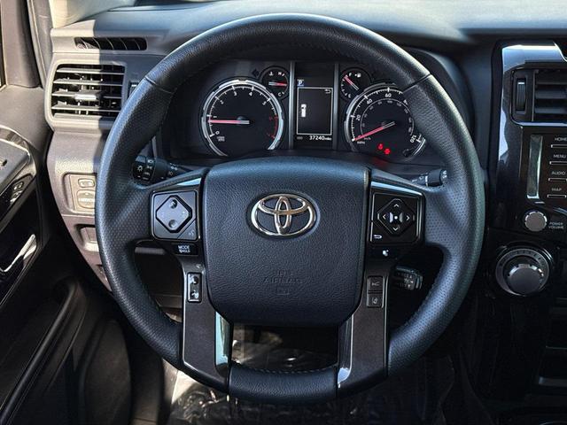 Photo of 2024 Midnight Black Metallic Toyota 4Runner