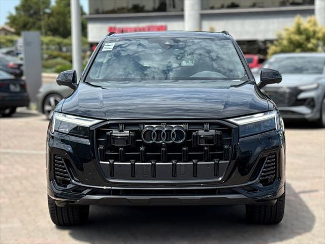 Photo of 2025 Mythos Black Metallic Audi Q7
