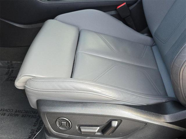 Photo of 2024 Navarra Blue Metallic Audi Q3