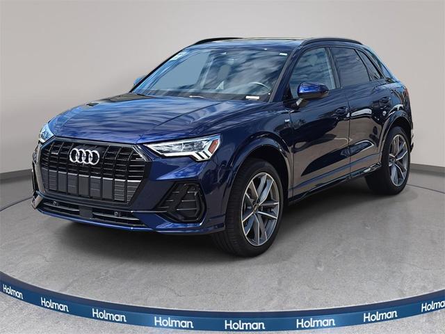 Photo of 2024 Navarra Blue Metallic Audi Q3
