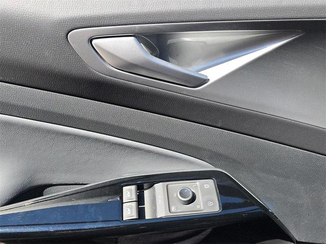 Photo of 2023 Pure Gray Volkswagen ID.4