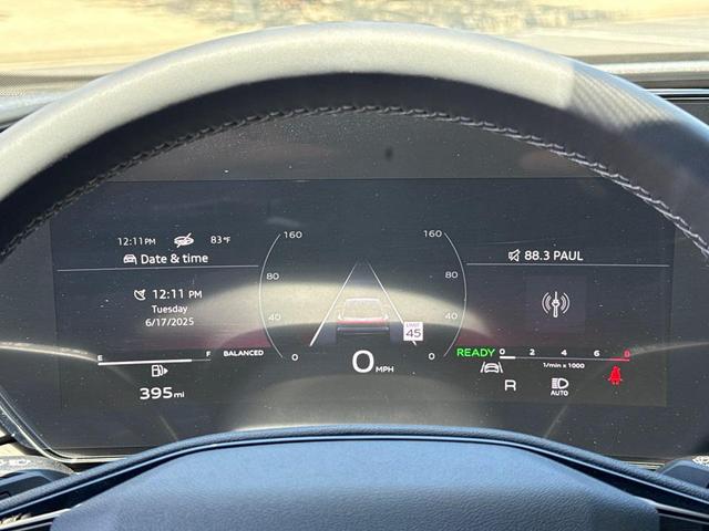 Photo of 2025 Glacier White Metallic Audi Q5