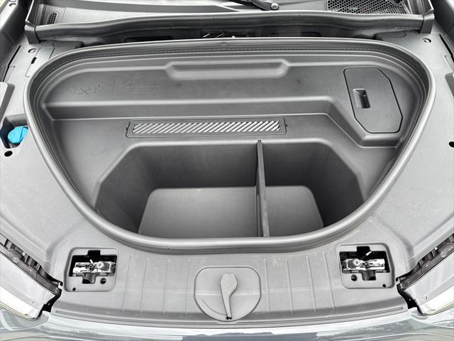 Photo of 2025 Magnet Gray Audi Q6 e-tron