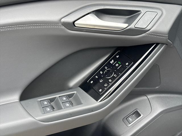 Photo of 2025 Magnet Gray Audi Q6 e-tron