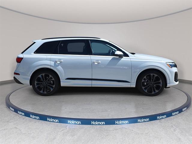 Photo of 2026 Glacier White Metallic Audi Q7