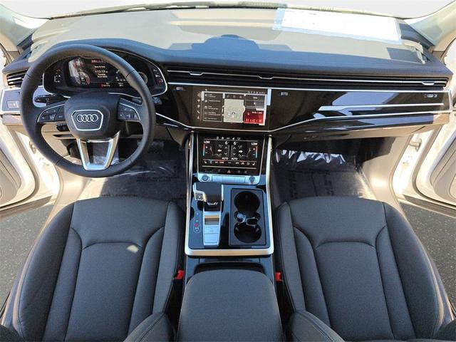 Photo of 2026 Glacier White Metallic Audi Q7
