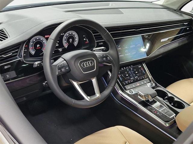 Photo of 2025 Glacier White Metallic Audi Q7