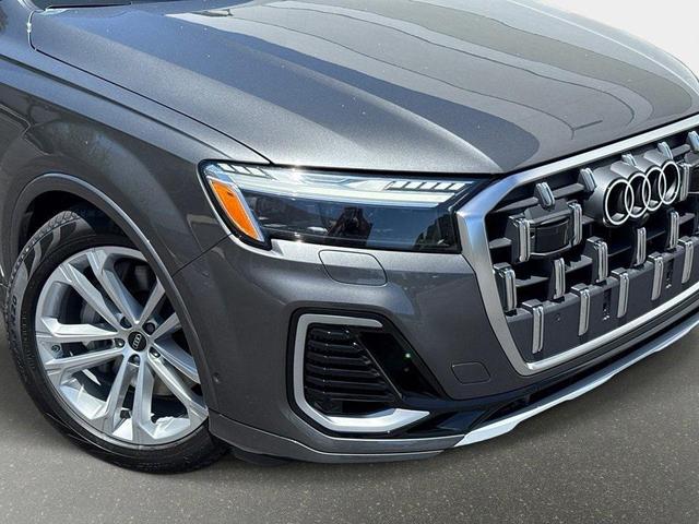 Photo of 2025 Samurai Gray Metallic Audi Q7