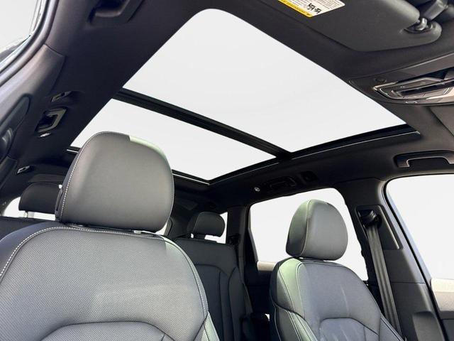 Photo of 2025 Samurai Gray Metallic Audi Q7