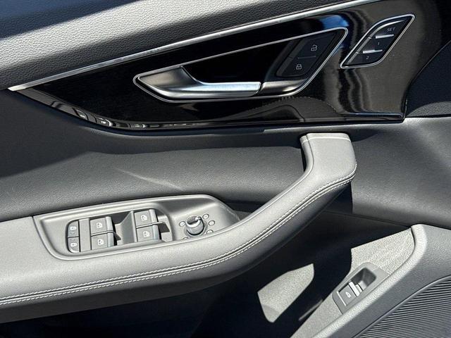 Photo of 2025 Samurai Gray Metallic Audi Q7