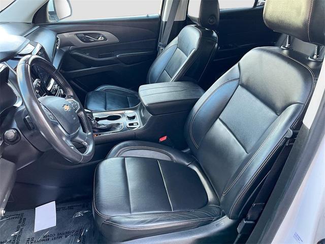 Photo of 2021 Summit White Chevrolet Traverse