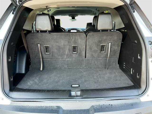 Photo of 2021 Summit White Chevrolet Traverse
